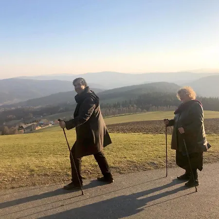 Reich An Himmel - Himmelsreich - In Den Bergen Auf 1050m Apartment Monichwald