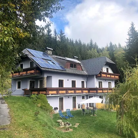 Reich An Himmel - Himmelsreich - In Den Bergen Auf 1050m Apartman
